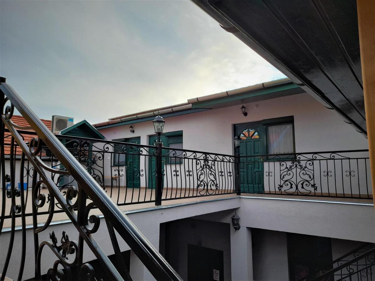 Bed and Breakfast Bársony Vendéglő és Panzió Szécsény Exterior foto